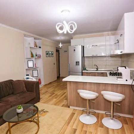 R&b Center Apartmán Tirana