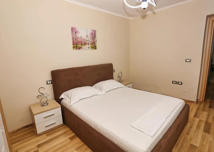 R&b Center アパート