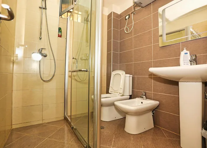 アパート R&b Center *